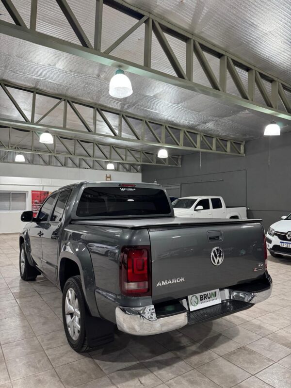 Volkswagen Amarok V6 Highline 4x4 AT 2021 - Image 5