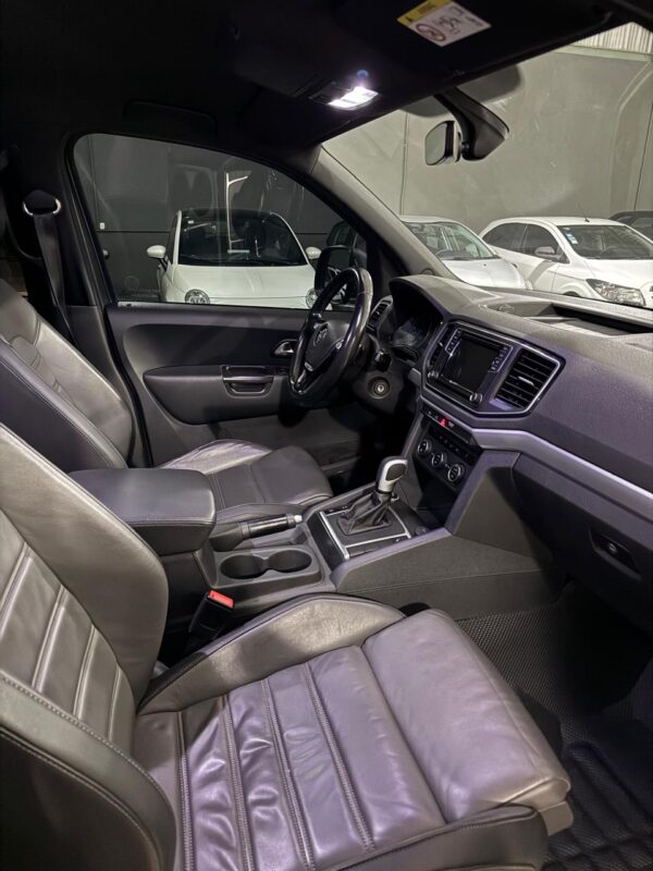 Volkswagen Amarok V6 Highline 4x4 AT 2021 - Image 3