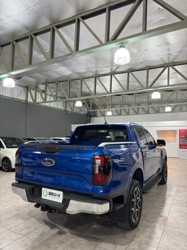 Ford Ranger V6 Limited 4x4 At 2023 - Image 6