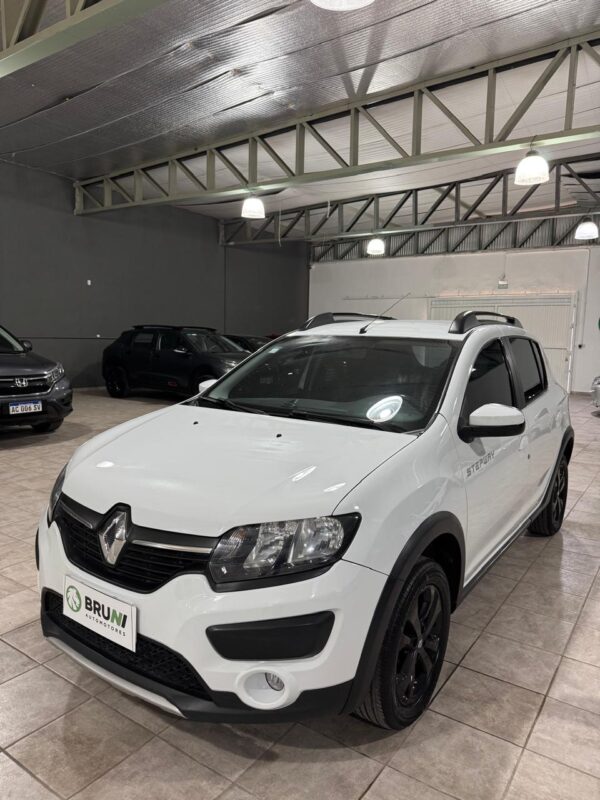 Renault Sandero Stepway 1.6 Dynamique  2016 - Image 10