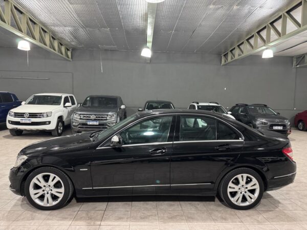 Mercedes Benz C280 3.0 v6 AT 2008 - Image 8