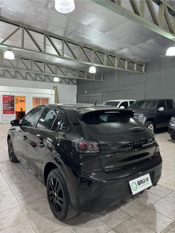 Peugeot 208 Style 1.6 Tiptronic 2022 - Image 4