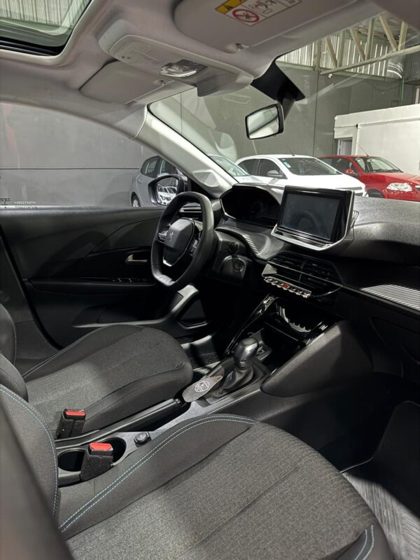 Peugeot 208 Style 1.6 Tiptronic 2022 - Image 3