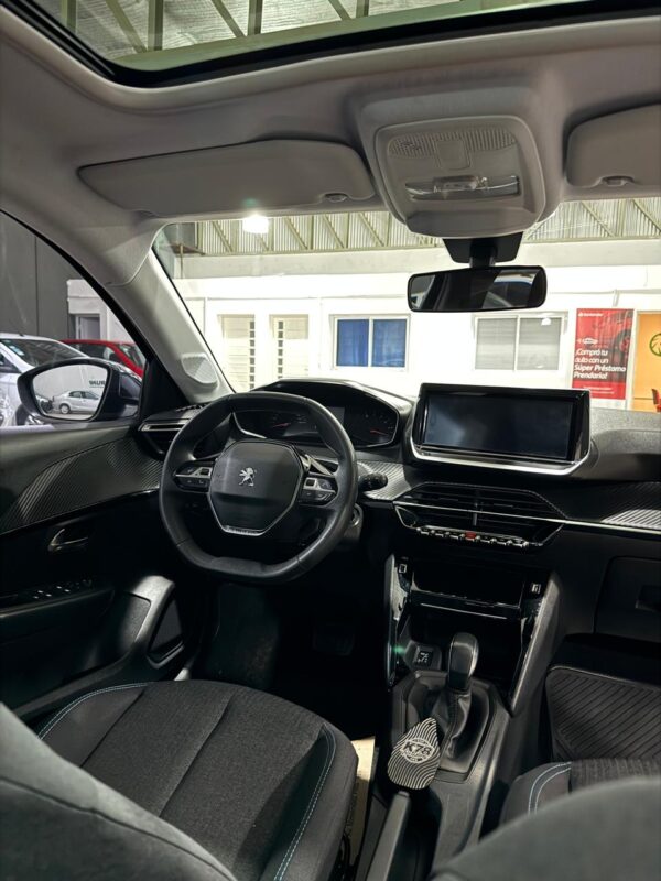 Peugeot 208 Style 1.6 Tiptronic 2022 - Image 2