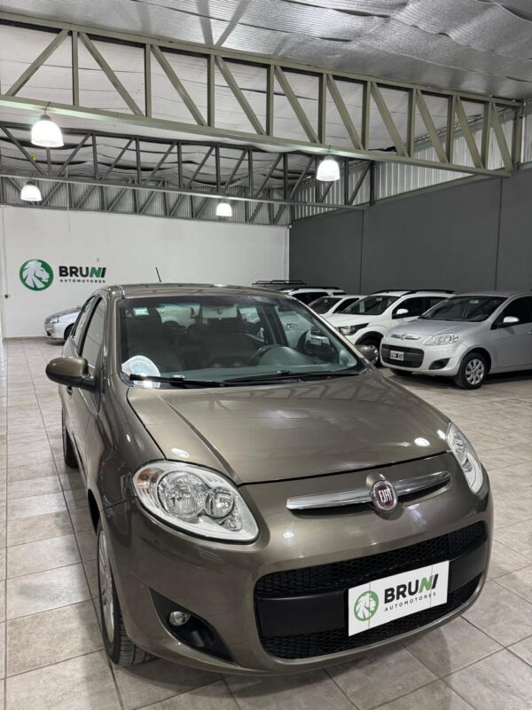 Fiat Palio 1.6 Essense 2013