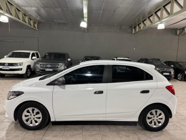 Chevrolet Ónix 1.4 Joy 2019 GNC - Image 8