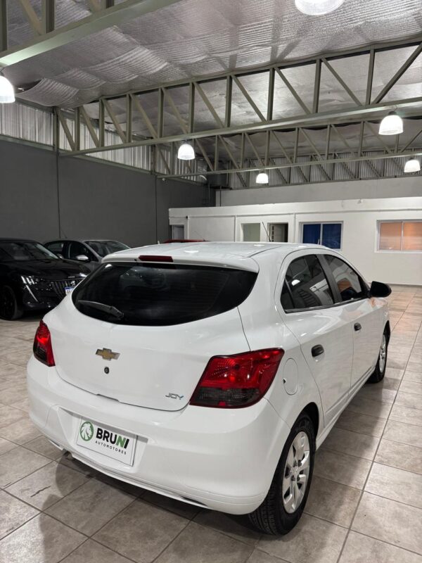 Chevrolet Ónix 1.4 Joy 2019 GNC - Image 6