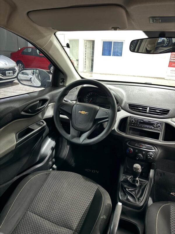 Chevrolet Ónix 1.4 Joy 2019 GNC - Image 2